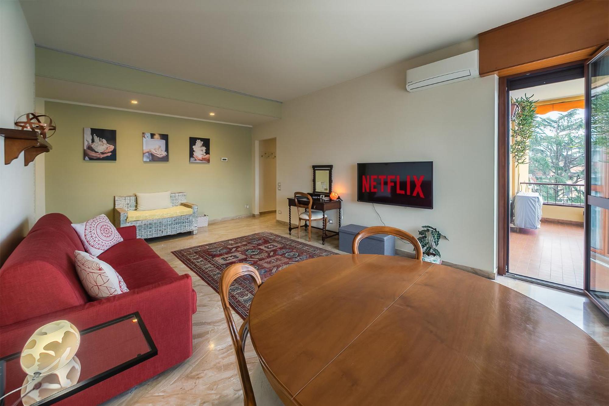 Crystal Domus Apartment มอนซา ภายนอก รูปภาพ